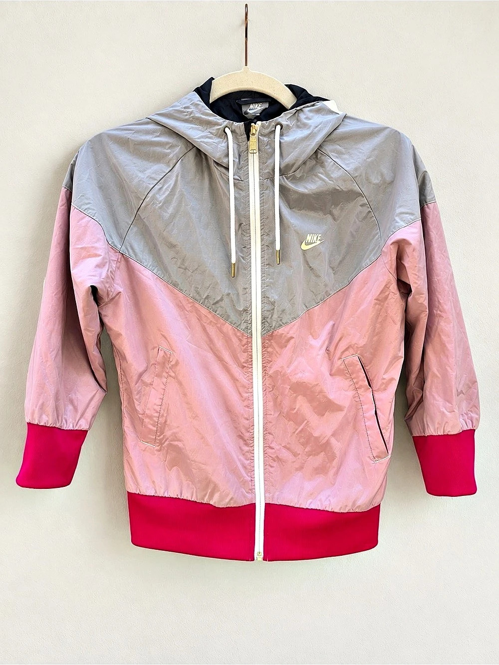 Nike Sportswear Pink Gray Colorblock Hooded Windbreaker Jacket Small